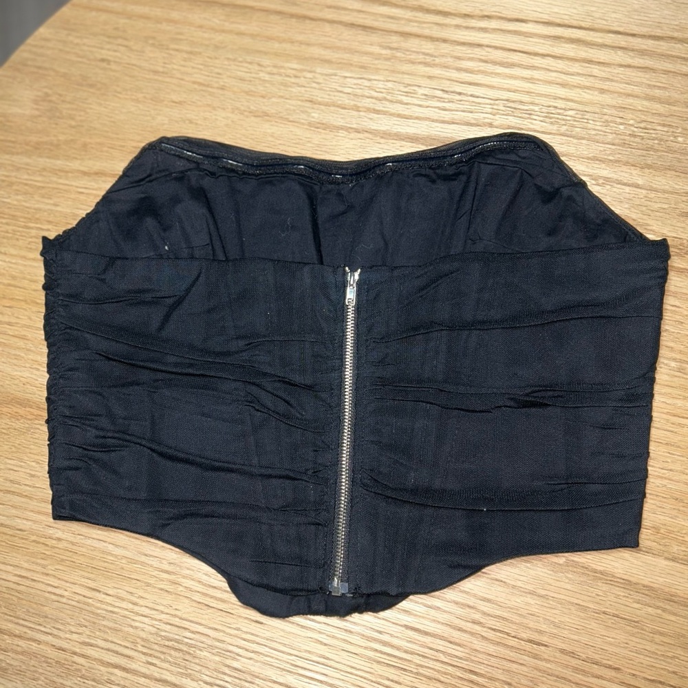 Black Ruched Tube Top - Picture 2 of 3